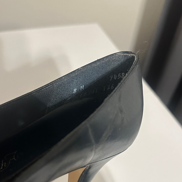 Very Vintage set of Heels in Cream and Navy - Picture 11 of 14